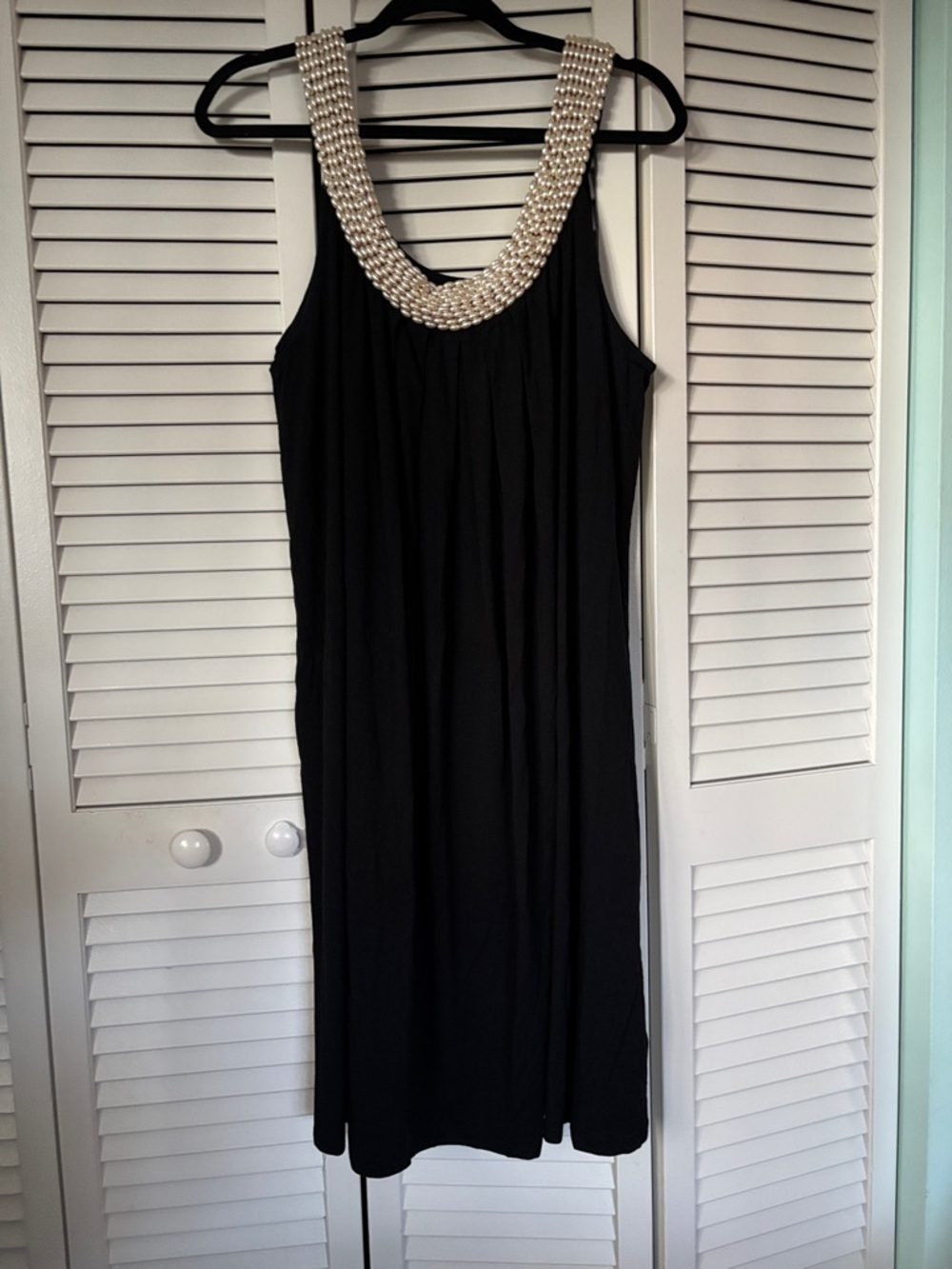 Bordeaux Los Angeles Elegant Black Dress with Beaded Detail